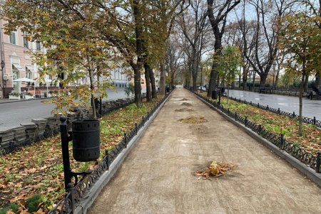 В рамках капремонта Приморского бульвара возле памятника Дюку уложат новую плитку (фото, видеокомментарий)