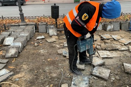 В рамках капремонта Приморского бульвара возле памятника Дюку уложат новую плитку (фото, видеокомментарий)