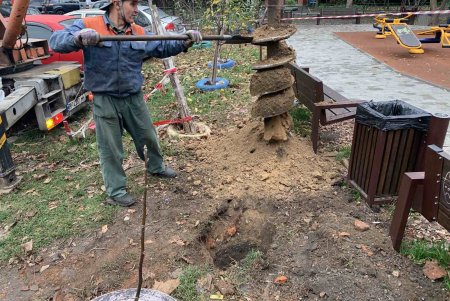 На двух улицах города восстановлено поврежденное наружное освещение (фото)
