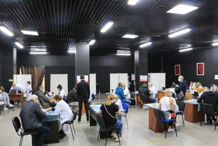 В Одессе ежедневно работают центры массовой вакцинации от COVID-19 на территории торговых центров (фото)
