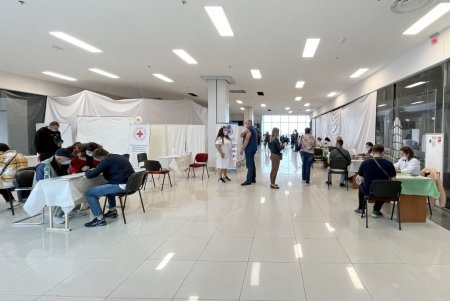 В Одессе ежедневно работают центры массовой вакцинации от COVID-19 на территории торговых центров (фото)