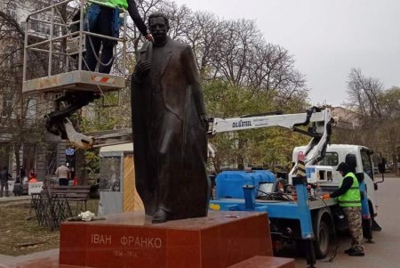 Два одесских памятника защитили от вандалов с помощью специального покрытия (фото)