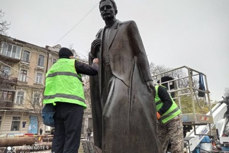 Два одесских памятника защитили от вандалов с помощью специального покрытия (фото)