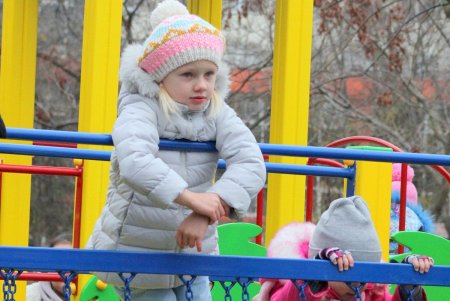 Новая современная спортивно-игровая детская площадка открылась в Михайловском сквере (фоторепортаж)