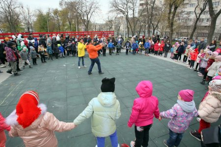 Новая современная спортивно-игровая детская площадка открылась в Михайловском сквере (фоторепортаж)