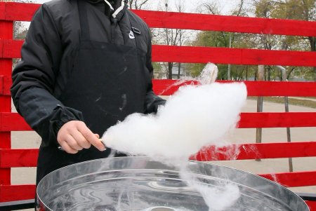 Новая современная спортивно-игровая детская площадка открылась в Михайловском сквере (фоторепортаж)