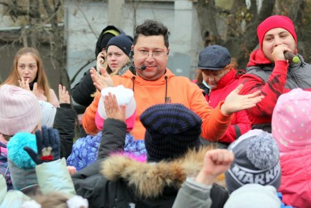 Новая современная спортивно-игровая детская площадка открылась в Михайловском сквере (фоторепортаж)