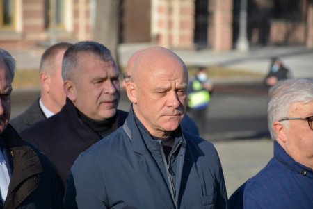 В День Достоинства и Свободы одесситы возложили цветы к памятнику Шевченко (фото)