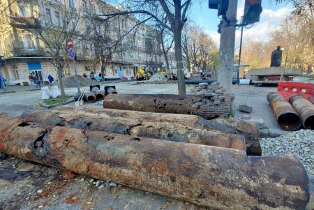 Реконструкция участка теплосети на Александровском проспекте завершена (фото)