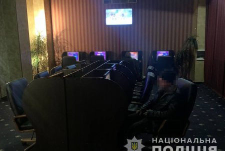 На Канатной ликвидировали подпольный игорный клуб (фото)