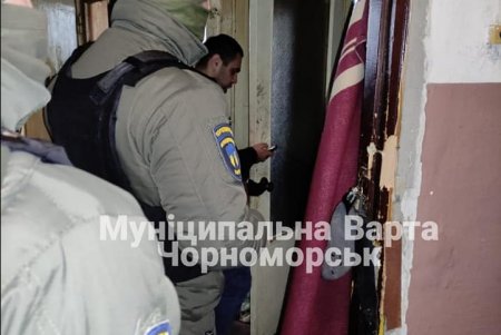 В Черноморске мужчина сжег труп знакомой, умершей в его квартире две недели назад от передозировки (фото)