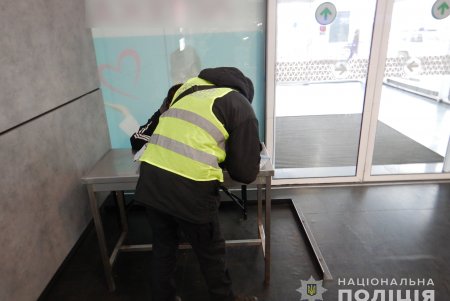 Юного закладчика с большим количеством психотропов и наркотиков задержали в Белгороде-Днестровском (фото)