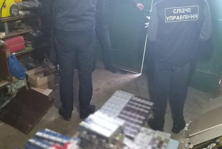 Крупная партия безакцизных сигарет и суррогатного алкоголя обнаружена при обысках в Подольске и Балте (фото)