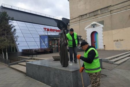 В центре города шесть памятников защитили от вандалов с помощью специального покрытия (фото)