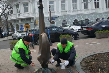 В центре города шесть памятников защитили от вандалов с помощью специального покрытия (фото)