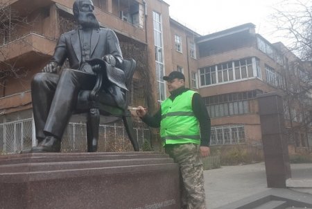 В центре города шесть памятников защитили от вандалов с помощью специального покрытия (фото)