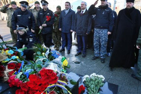 Память жертв голодоморов в Украине  почтили жители Одессы (фоторепортаж)