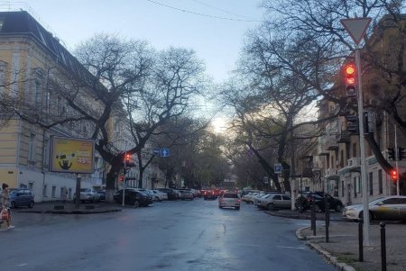 В Приморском районе модернизированы три светофора на оживленных перекрестках (фото)
