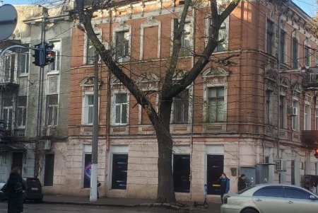 В Приморском районе модернизированы три светофора на оживленных перекрестках (фото)