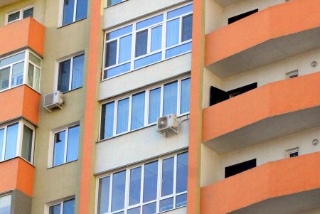Пишоновская - улица контрастов: смесь старых малоэтажек и современных высоток (фоторепортаж)