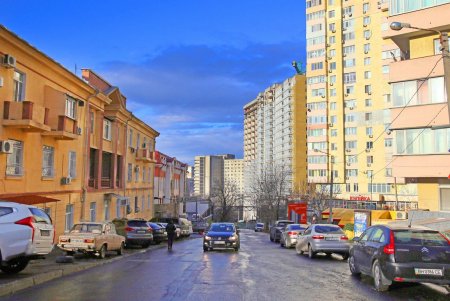 Пишоновская - улица контрастов: смесь старых малоэтажек и современных высоток (фоторепортаж)