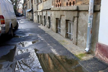 Пишоновская - улица контрастов: смесь старых малоэтажек и современных высоток (фоторепортаж)