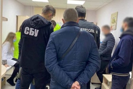 В Одессе разоблачили схему подделки COVID-сертификатов, к которой причастны медики (фото) 