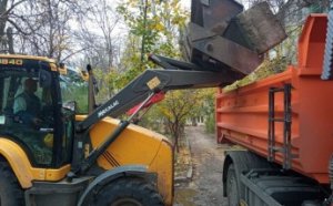 В Приморском районе демонтировали незаконно установленные юнипаркеры