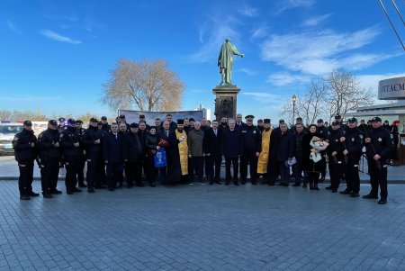 В Одессе торжественно вручили служебные авто полицейским 13 ОТГ региона (фоторепортаж)