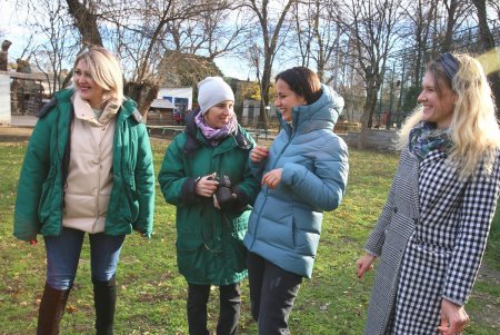 В Одесском зоопарке снимают новогодний видеоклип: главный герой символ предстоящего года (фоторепортаж)