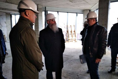 «Мы готовы поддерживать любой полезный для маленьких одесситов проект», — мэр Геннадий Труханов при посещении строящегося корпуса еврейской школы