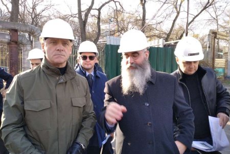 «Мы готовы поддерживать любой полезный для маленьких одесситов проект», — мэр Геннадий Труханов при посещении строящегося корпуса еврейской школы