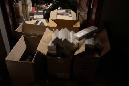 В двух одесских частных домах обнаружили контрафактные сигареты на два миллиона гривен (фото)