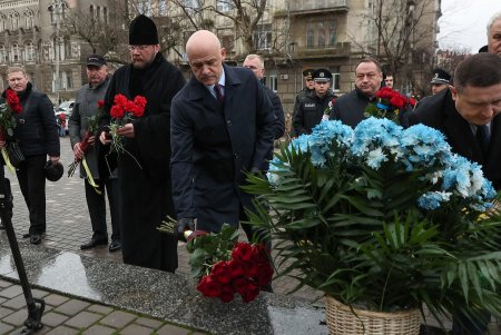 В парке Шевченко возложили цветы в честь 30-й годовщины Вооруженных Сил Украины (фото)
