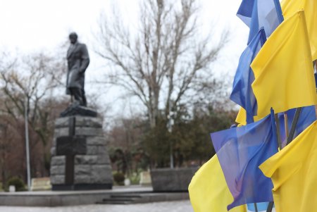 В парке Шевченко возложили цветы в честь 30-й годовщины Вооруженных Сил Украины (фото)