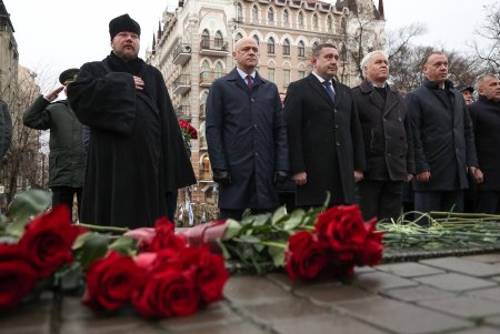 В парке Шевченко возложили цветы в честь 30-й годовщины Вооруженных Сил Украины (фото)