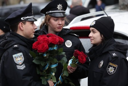 В парке Шевченко возложили цветы в честь 30-й годовщины Вооруженных Сил Украины (фото)