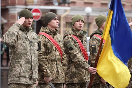 В парке Шевченко возложили цветы в честь 30-й годовщины Вооруженных Сил Украины (фото)