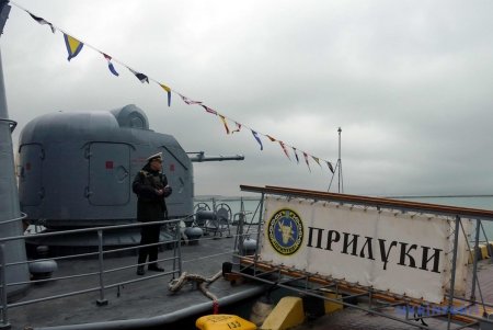 На Морвокзале продемонстрировали боевой арсенал украинских ВМС (фото)
