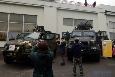 На Морвокзале продемонстрировали боевой арсенал украинских ВМС (фото)