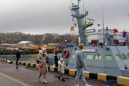На Морвокзале продемонстрировали боевой арсенал украинских ВМС (фото)