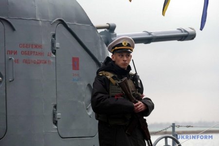 На Морвокзале продемонстрировали боевой арсенал украинских ВМС (фото)