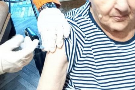 104-летняя одесситка вакцинировалась от коронавируса (фото)