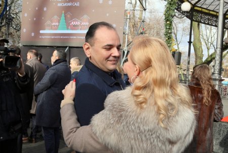Х Благотворительная дипломатическая рождественская ярмарка в Горсаду (фоторепортаж)