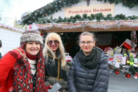 Х Благотворительная дипломатическая рождественская ярмарка в Горсаду (фоторепортаж)