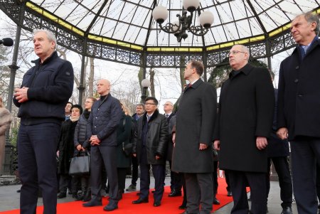 Х Благотворительная дипломатическая рождественская ярмарка в Горсаду (фоторепортаж)