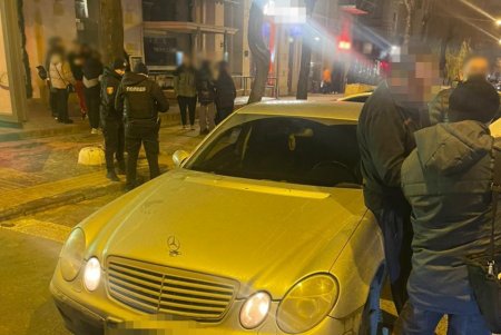 В Приморском районе в ходе обыска авто наркодилера изъяли партию амфетамина и «соли» (фото)