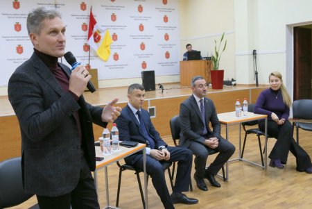 Одесские педагоги в рамках национальной программы получат более двух тысяч ноутбуков (фоторепортаж)