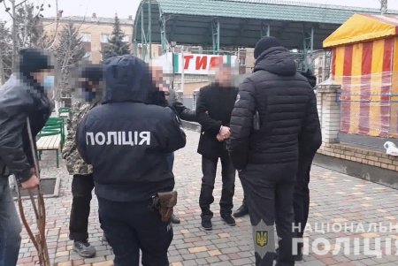В Подольске мужчина вымогал у знакомой 2000 долларов, угрожая расправой ее семье (фото, видео)