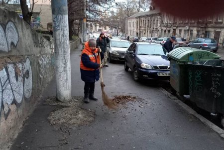 Одесские коммунальщики за неделю привели в порядок десятки элементов уличной инфраструктуры